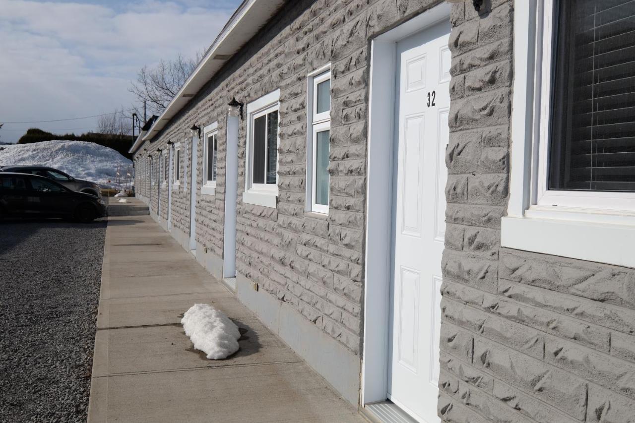 Motel Canadien Trois-Rivières Екстериор снимка